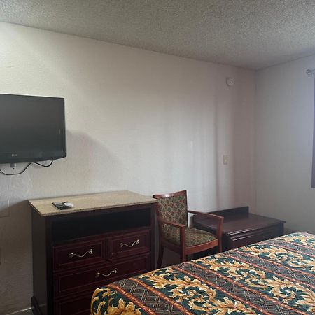 Nampa Inn & Suites Esterno foto