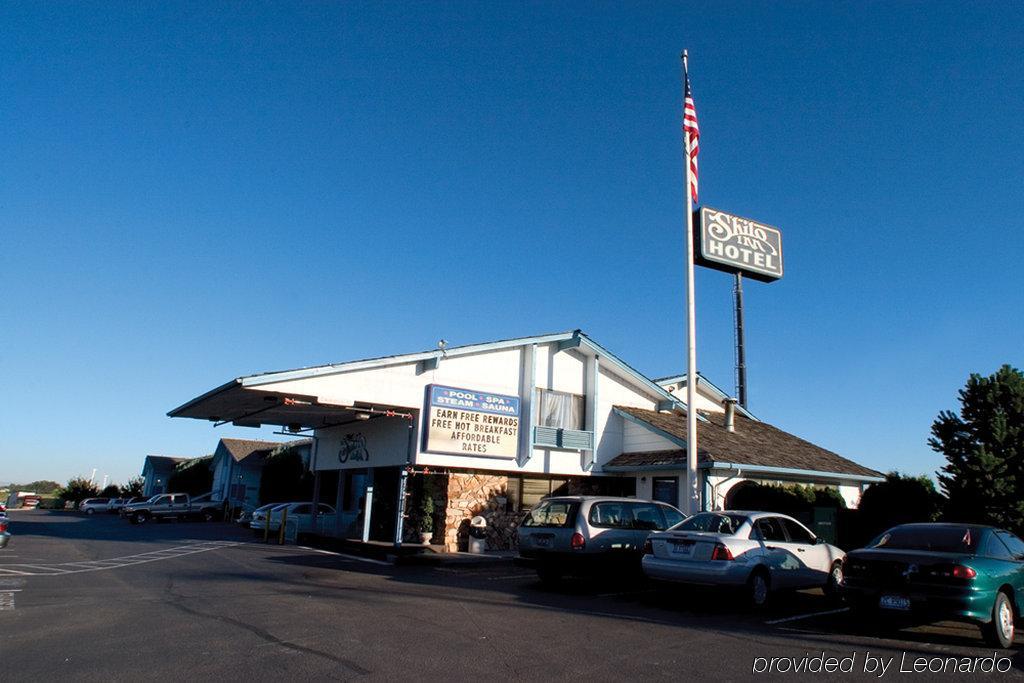 Nampa Inn & Suites Esterno foto